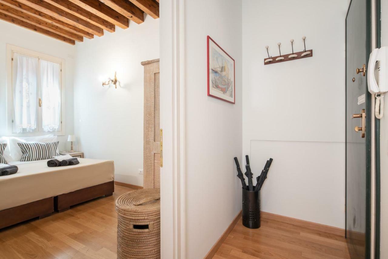 Casa Claudia Ai Frari Apartment Venice Ngoại thất bức ảnh